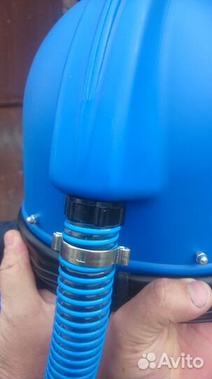 Шлем пескоструйщика vector