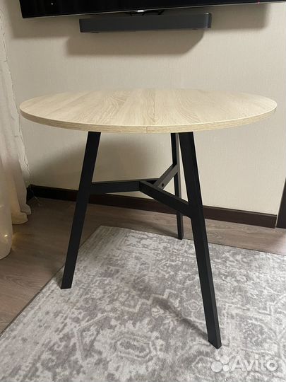 Стол круглый