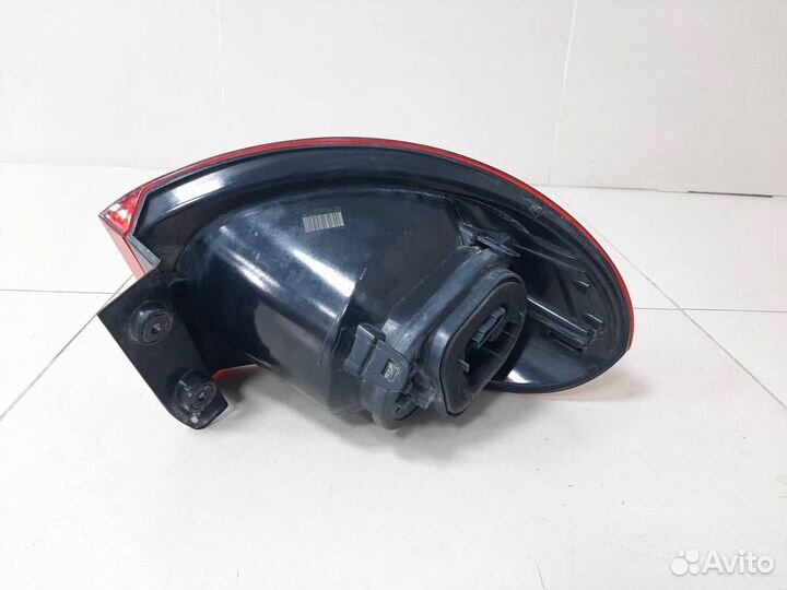 Фонарь задний наружный правый Volkswagen Tiguan 5N
