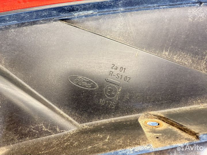 Фонарь задний левый Ford Focus 2 хетчбек