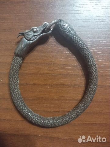 Браслет из кожи ската