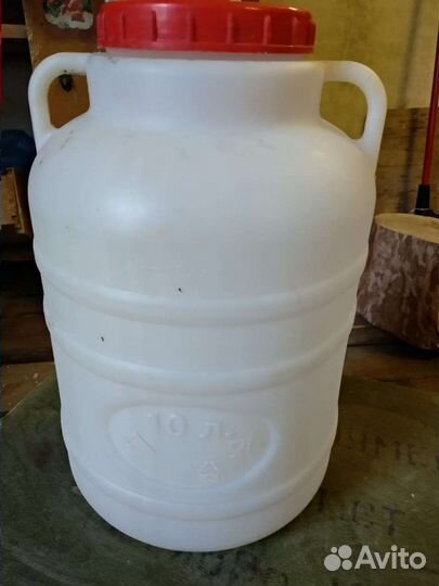 Канистра пластиковая 10 литров