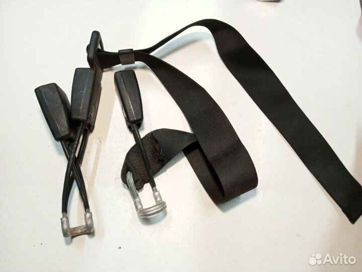 Ремень безопасности задний Mercedes-Benz C-Class