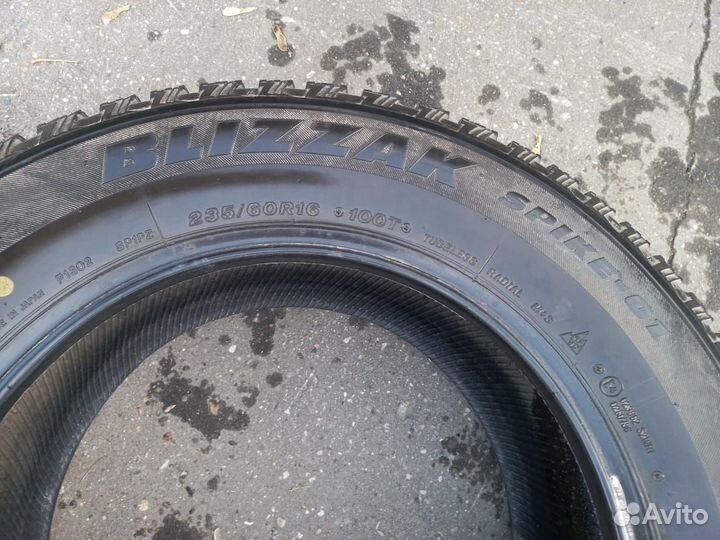 Bridgestone Blizzak Spike-01 235/60 R16 100T