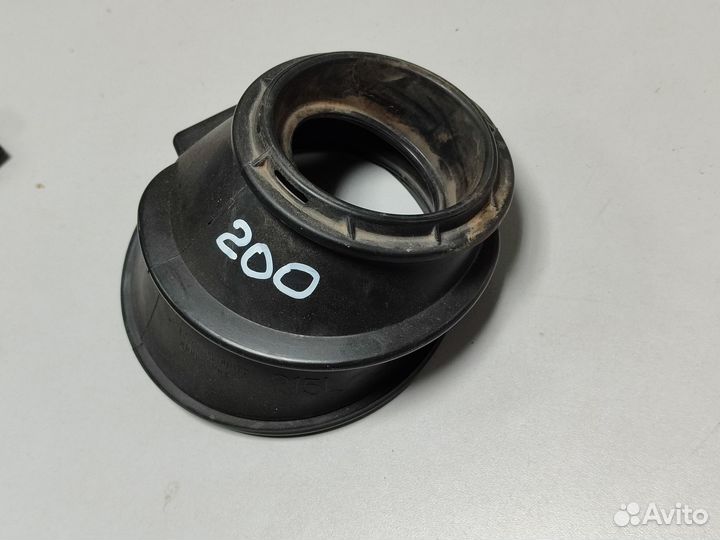 Пыльник заливной горловины Toyota Land Cruiser 200