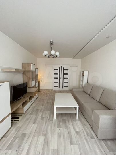 2-к. квартира, 73 м², 13/17 эт.