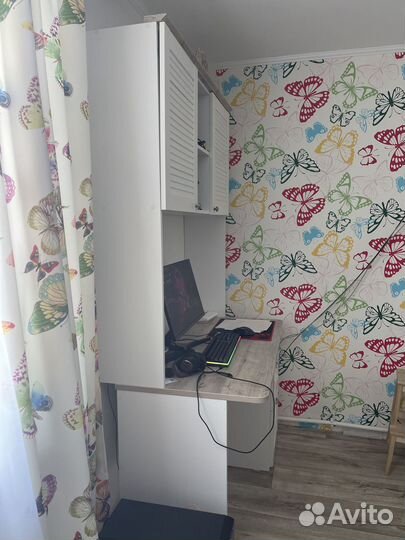 Рабочий стол для школьника