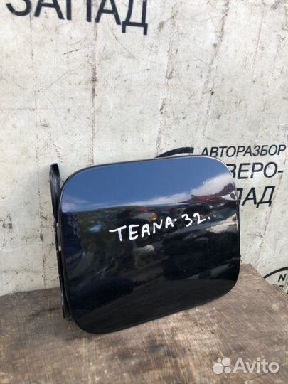 Лючок бензобака Nissan Teana J32 VQ35DE 2011