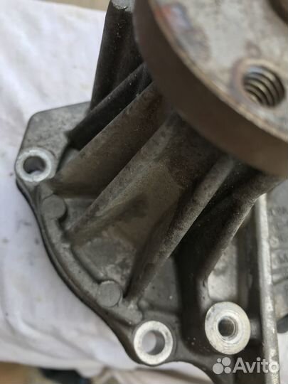 Помпа Форд Фьюжин Фиеста