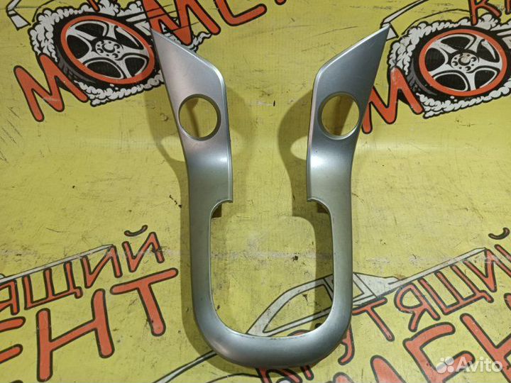 Накладка кулисы Chevrolet Cruze седан 1.6 2012