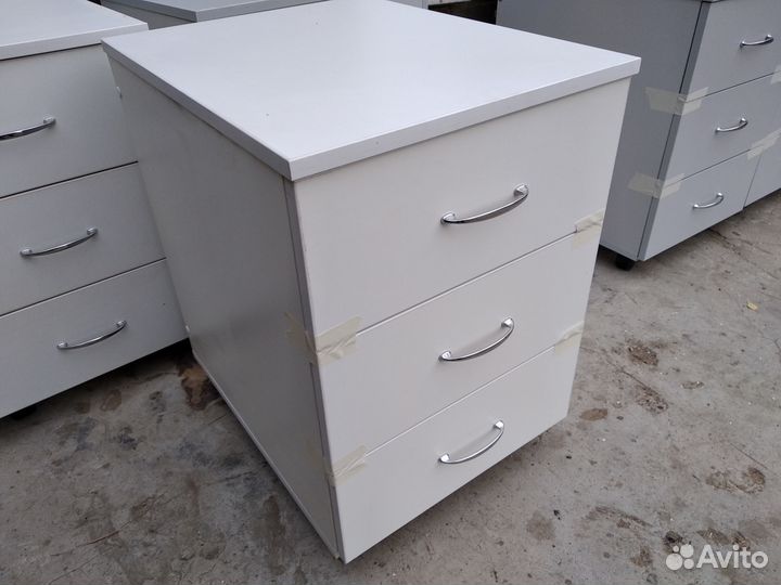Новая Тумба 3 ящика на колёсах выкатная