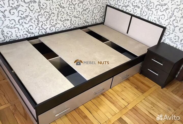 Кровать с ящиками