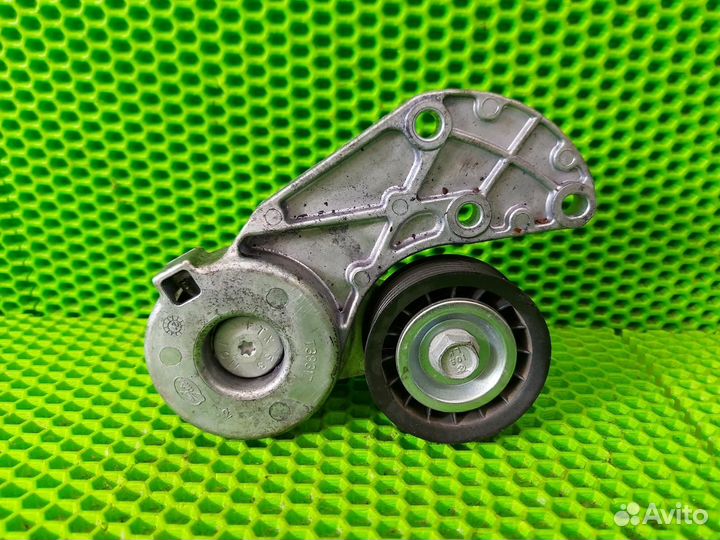 Натяжитель приводного ремня Volkswagen Touareg NF