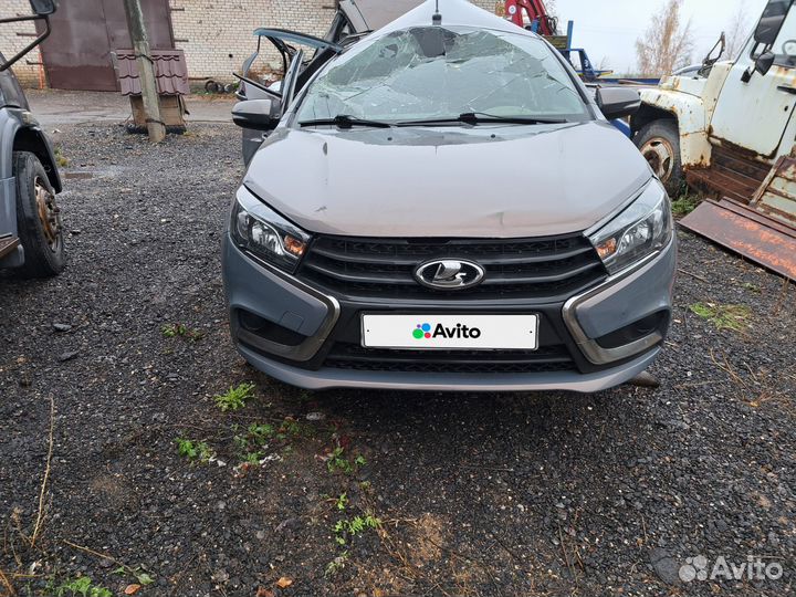 LADA Vesta 1.6 МТ, 2017, битый, 121 000 км
