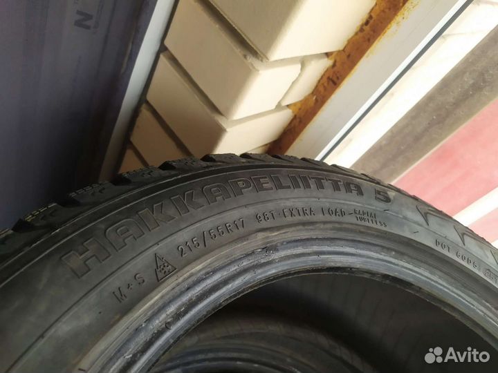 Nokian Tyres Hakkapeliitta 5 215/55 R17 98T
