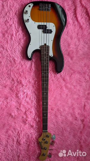 Бас гитара Bacchus BPB-1R