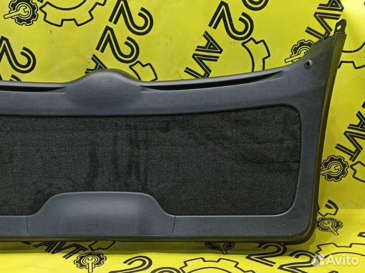 Обшивка крышки багажника Subaru Legacy BP5 EJ20X