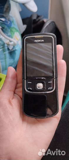 Nokia 8600 Luna