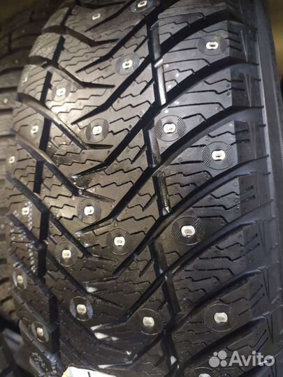 Yokohama Ice Guard IG65 215/65 R16