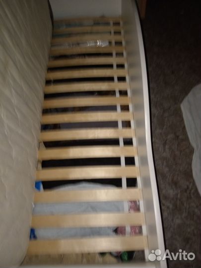 Детская кровать машинка