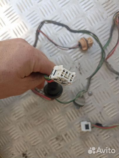 Проводка заднего фонаря Nissan X-Trail T30