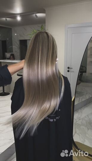 Модель на наращивание волос