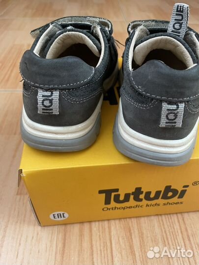 Кроссовки tutubi 23 р