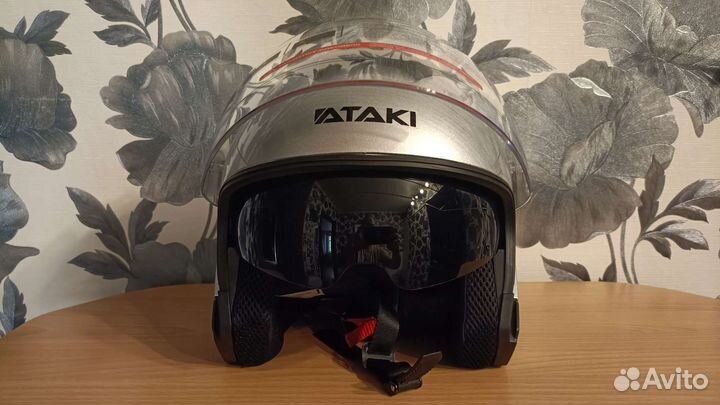 Новый мотоциклетный шлем открытый