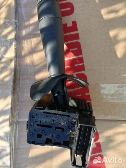 Подрулевой переключатель правый Renault Sandero