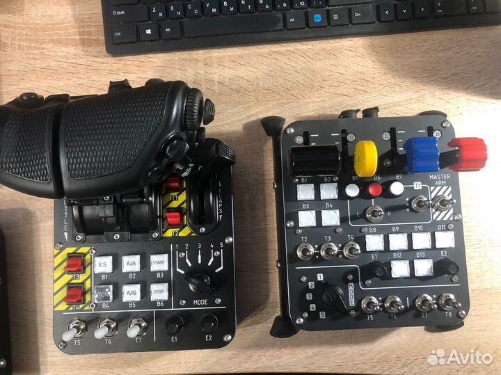 Панели управления для авиасимуляторов