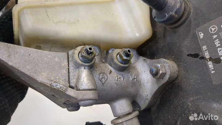 Цилиндр тормозной главный Mercedes ML W164, 2006