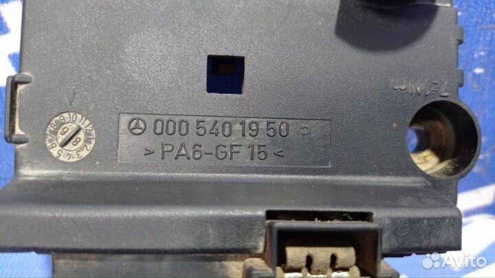 Блок силовых предохранителей Mercedes-Benz W220