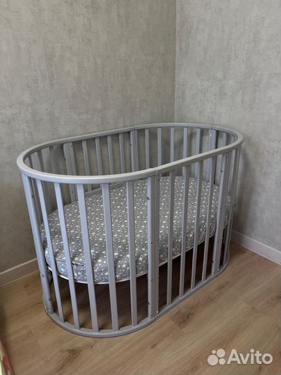 Детская кроватка трансформер с маятником