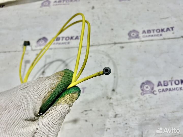 Трубка переднего левого замка Mercedes W210