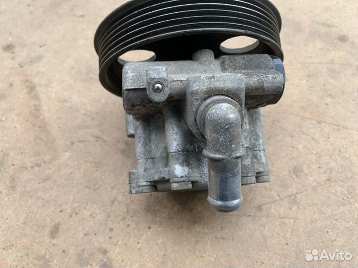 Насос гидроусилителя руля Nissan Almera G15