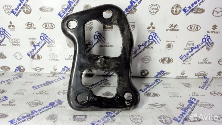 Кронштейн задней балки правый Chevrolet Aveo (T250