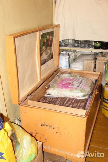 Сундук старинный 50-х гг, Витринки