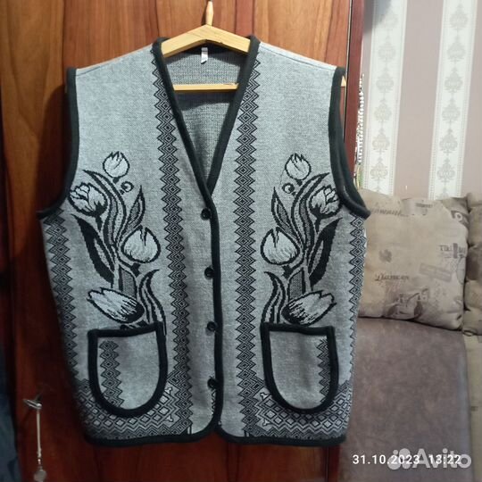 Жилетка женская, шерсть, 48