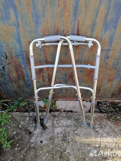 Ходунки для взрослых