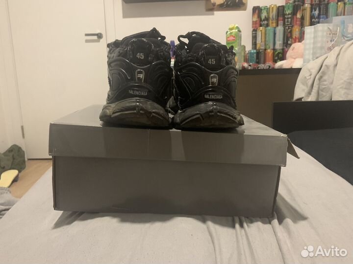 Balenciaga runner black