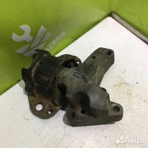 Кронштейн двигателя правый Рено Клио 2 Симбол