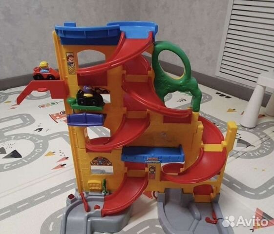 Трек горка парковка fisher price