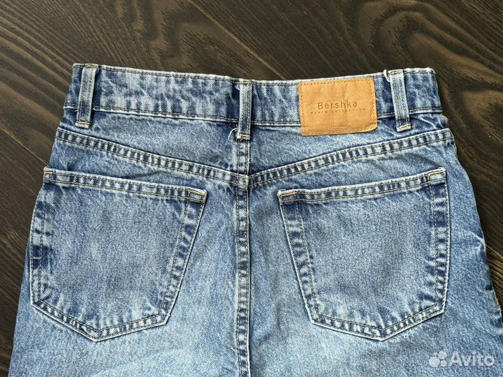 Джинсы bershka 34 mom