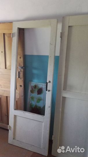 Двери и раковина