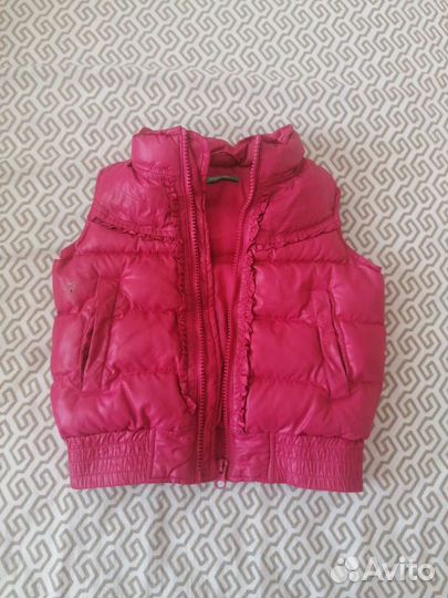 Жилетка для девочки. В отличном состоянии