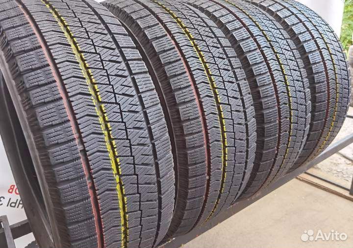 Bridgestone Blizzak VRX2 205/55 R16 97H