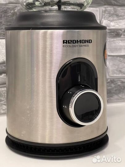 Блендер Redmond RSB-M3416