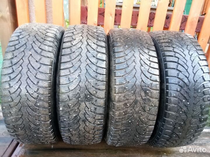 Formula Winter 215/60 R17