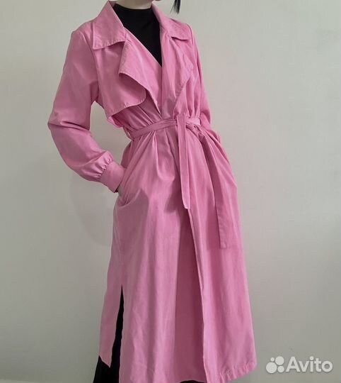 Пальто розовое легкое