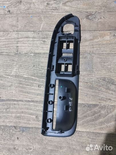 Накладка блока стеклоподъемников Пассат Б-6